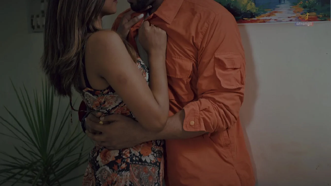 Hum Aapke Hai Wo Atrangii